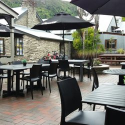 Unwind Café & Bar
