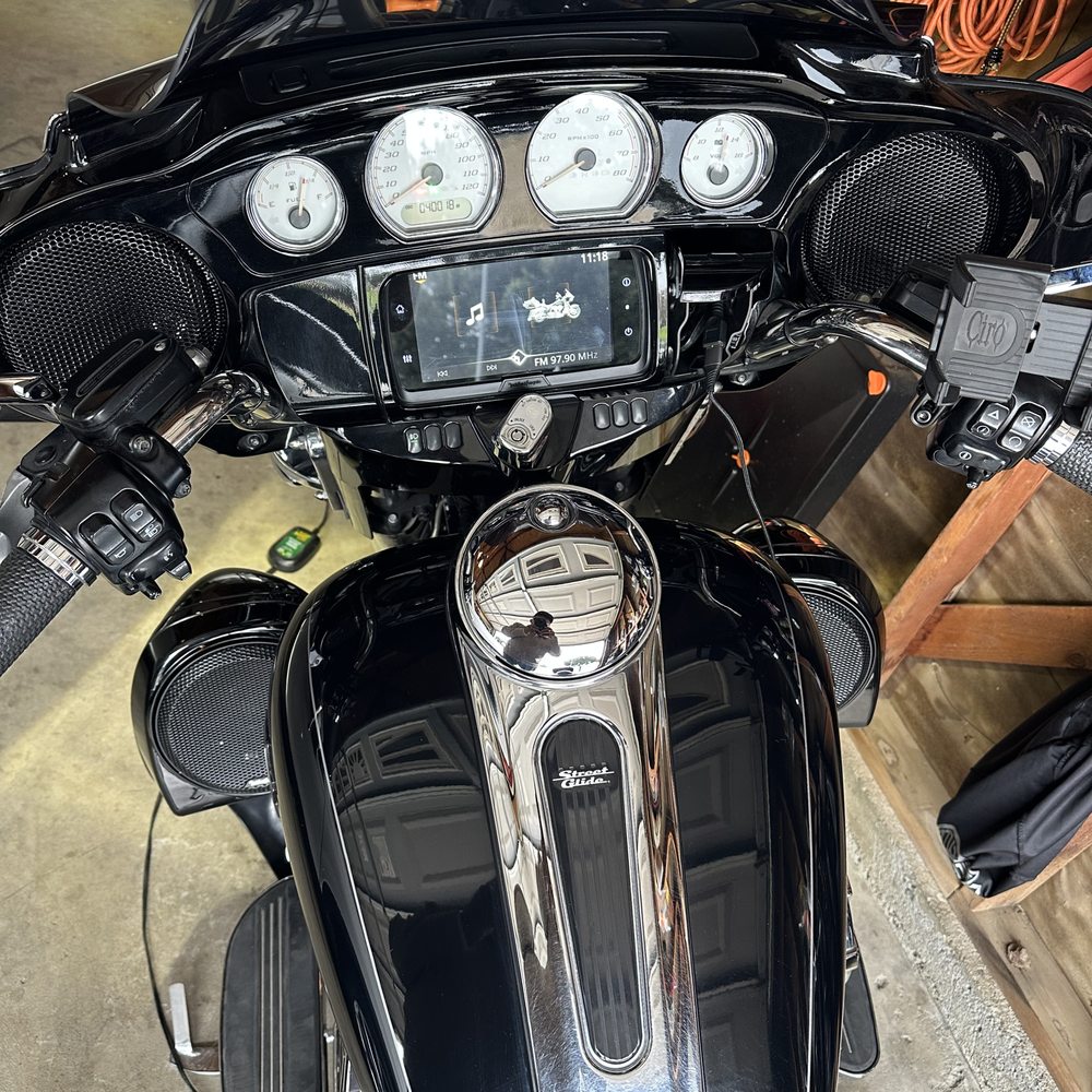 California Custom Stereo - You can see the 4 Speakers they installed. - Car Stereo Installation Near Me - Fresno, California