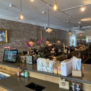 MoonShots - Counter - Juice Bars & Smoothies Near Me - Guilford, Connecticut