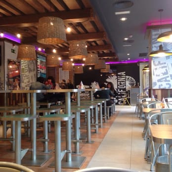 Taco Bell - Interior - Mexican Near Me - Madrid, M