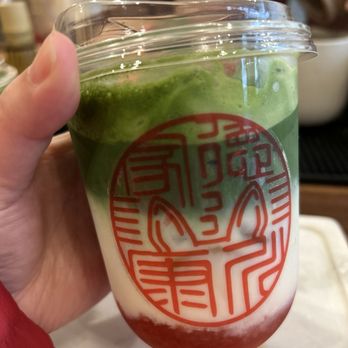 Taz Matcha - Strawberry Matcha with Oak Milk - Cafes Near Me - Seattle, Washington Taz Matcha - Strawberry Matcha with Oak Milk - Cafes Near Me - Seattle, Washington