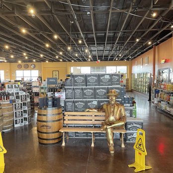 PARKWAY WINE AND SPIRITS - Updated May 2025 - 22 Photos & 20 Reviews