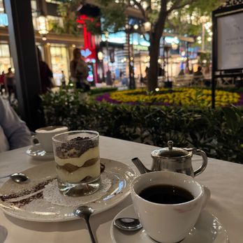 Trattoria Amici - Italian Near Me - Glendale, California