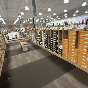 DSW Designer Shoe Warehouse - Shoe Stores Near Me - Temecula, California DSW Designer Shoe Warehouse - Shoe Stores Near Me - Temecula, California