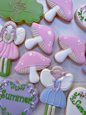 custom cookies - I have created custom cookies for trending baby shower themes. Share your theme and color scheme with me and I will create your dream set of cookies. custom cookies - I have created custom cookies for trending baby shower themes. Share your theme and color scheme with me and I will create your dream set of cookies.