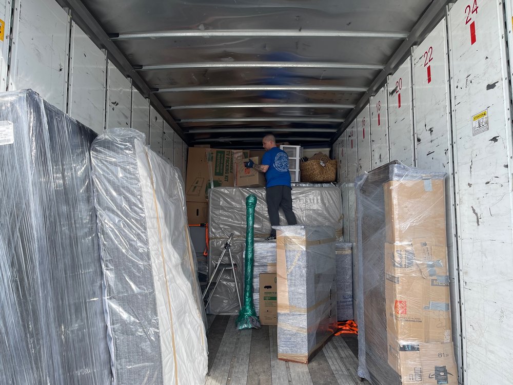 CASCADE MOVING LABOR Updated August 2024 Eugene, Oregon Movers