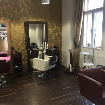 DéOR - Hair Salons Near Me - Prague, Puerto Rico