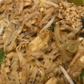 Lemonleaf Grill - L 1 .    Pad Thai - Thai Near Me - Hicksville, New York