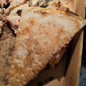 Lago Mar Pizza - Soggy crust. - Pizza Near Me - Virginia Beach, Virginia