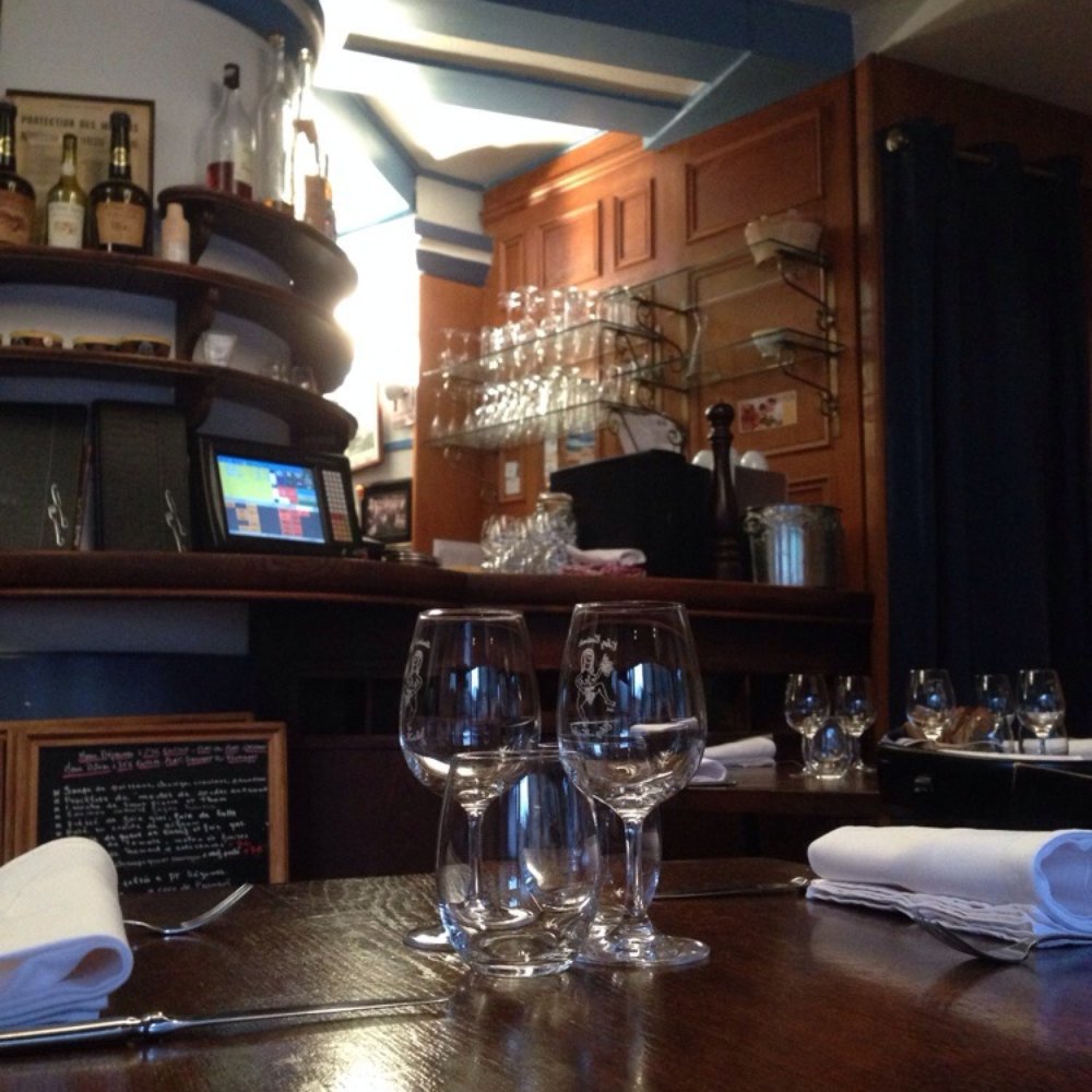 Chez Michel - Looking toward the "bar" - French Near Me - Paris, 75