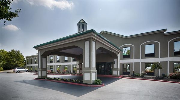 Best Western Suites by null