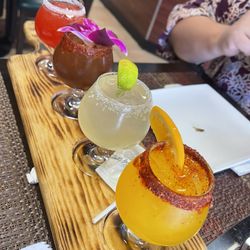 Papagayos Grill And Cantina - Flight of margaritas!