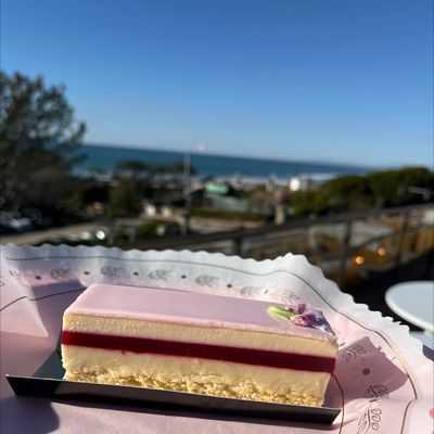 Paris En Rose Bakery & Cafe by null