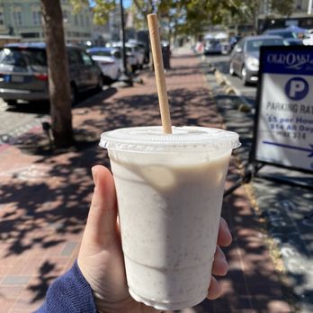 Las Guerreras - Sabor Del Dia Coconut Horchata (Vegan) - Breakfast & Brunch Near Me - Oakland, California Las Guerreras - Sabor Del Dia Coconut Horchata (Vegan) - Breakfast & Brunch Near Me - Oakland, California