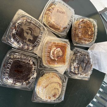 Panaderia Lucero - Cinnamon Rolls and Tres Leches - Cafes Near Me - Camarillo, California Panaderia Lucero - Cinnamon Rolls and Tres Leches - Cafes Near Me - Camarillo, California