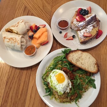 Copa Vida - Breakfast burrito ($5), traditional French toast ($9), chorizo egg hash ($11) - New American Near Me - Pasadena, California