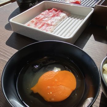 Mo Mo Paradise - Beautiful orange egg yolk from free range pasteurized egg - Hot Pot Near Me - Irvine, California