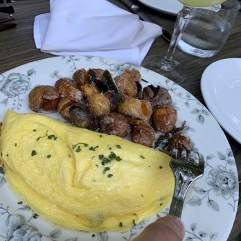 Swan - Omelette - bland good potatoes - Modern European Near Me - Miami, Florida Swan - Omelette - bland good potatoes - Modern European Near Me - Miami, Florida