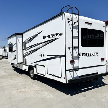 RV Supercenter - 2023 Forest River Sunseeker 3250 Class C RV - RV Dealers Near Me - Menifee, California RV Supercenter - 2023 Forest River Sunseeker 3250 Class C RV - RV Dealers Near Me - Menifee, California