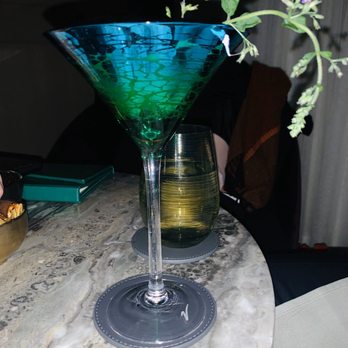Z Bar - Only the most delicious sweet treat you'll have to come try for yourself - Lounges Near Me - Chicago, Illinois Z Bar - Only the most delicious sweet treat you'll have to come try for yourself - Lounges Near Me - Chicago, Illinois