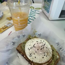 Avo toast and fresh juice (Sunkiss). Avo toast and fresh juice (Sunkiss).