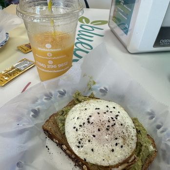 Blueberries Cafe & Wine - Avo toast and fresh juice (Sunkiss). - Cafeteria Near Me - Holmes Beach, Florida Blueberries Cafe & Wine - Avo toast and fresh juice (Sunkiss). - Cafeteria Near Me - Holmes Beach, Florida