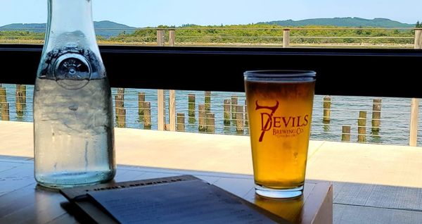 7 Devils Waterfront Alehouse by null