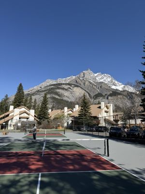 Banff Rocky Mountain Resort by null