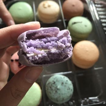 Le Bon Macaron - Violet macarons - Macarons Near Me - Grand Rapids, Michigan