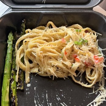 Hamilton’s on Ogletree Road - burnt asparagus and a small portion of fettuccine - American Near Me - Auburn, Alabama Hamilton’s on Ogletree Road - burnt asparagus and a small portion of fettuccine - American Near Me - Auburn, Alabama