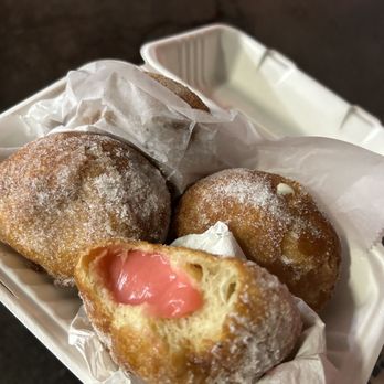 Leonard's Bakery - Guava pink filling - Bakeries Near Me - Honolulu, Hawaii Leonard's Bakery - Guava pink filling - Bakeries Near Me - Honolulu, Hawaii
