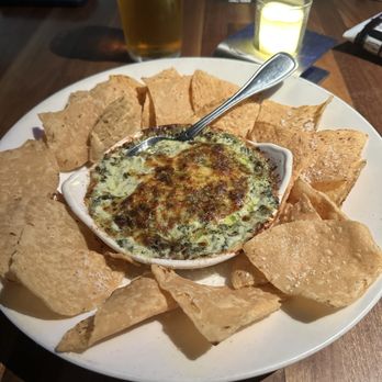 Yard House - Artichoke and spinach dip - New American Near Me - West Nyack, New York