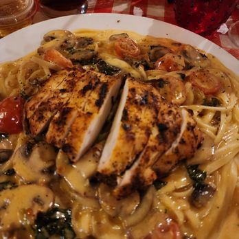 The Italian Kitchen West - Scallopini Florentine w/Chicken - Italian Near Me - El Paso, Texas The Italian Kitchen West - Scallopini Florentine w/Chicken - Italian Near Me - El Paso, Texas
