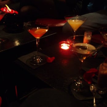 Le Salon Bar - Bars Near Me - London, XGL