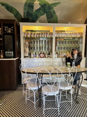 Cafe Beignet, Royal Street by null