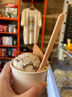 Cuzzy’s Ice Cream Parlor by null