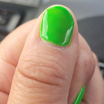 Veganic Nail Spa - Thumb corner gel paint lifting - Nail Salons Near Me - Costa Mesa, California Veganic Nail Spa - Thumb corner gel paint lifting - Nail Salons Near Me - Costa Mesa, California