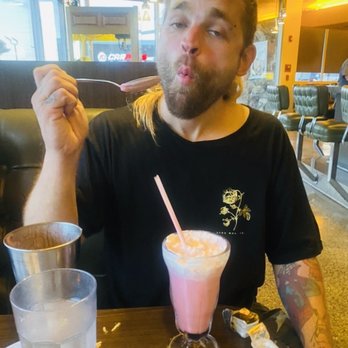 Bob's Big Boy Broiler - Family love the milkshakes ! - American Near Me - Downey, California Bob's Big Boy Broiler - Family love the milkshakes ! - American Near Me - Downey, California