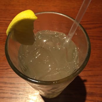Red Lobster - Classic Lemonade for 170 cal - Seafood Near Me - Brea, California Red Lobster - Classic Lemonade for 170 cal - Seafood Near Me - Brea, California