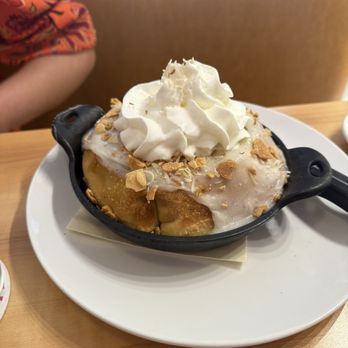 Day Maker Half Day Cafe - Cinnamon Roll - Breakfast & Brunch Near Me - Austin, Texas Day Maker Half Day Cafe - Cinnamon Roll - Breakfast & Brunch Near Me - Austin, Texas