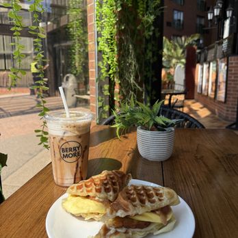 Berrymore - Juice Bars & Smoothies Near Me - Niagara Falls, Ontario Berrymore - Juice Bars & Smoothies Near Me - Niagara Falls, Ontario