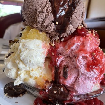 Fenton's Creamery - Banana Special Ice Cream - Ice Cream & Frozen Yogurt Near Me - Vacaville, California Fenton's Creamery - Banana Special Ice Cream - Ice Cream & Frozen Yogurt Near Me - Vacaville, California
