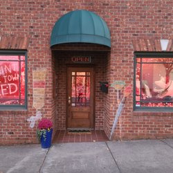Art 101 - Front entrance