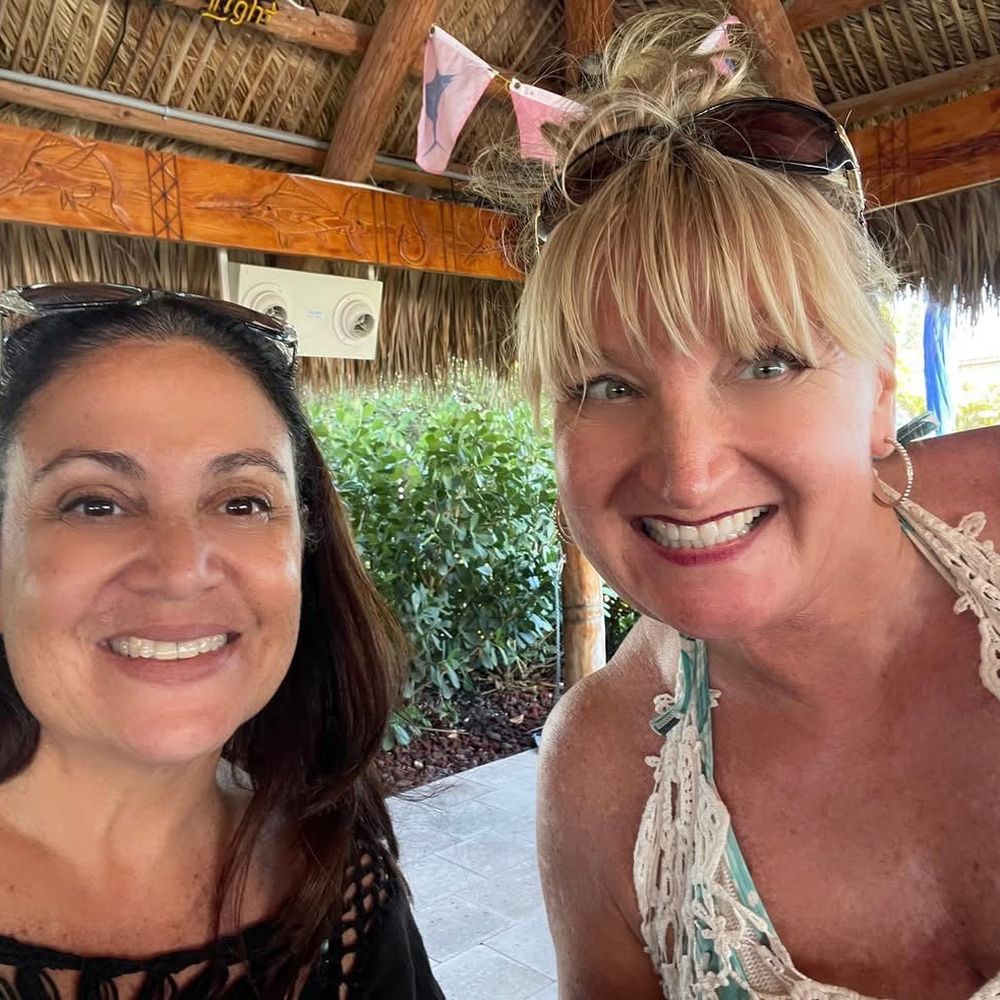 Sailfish Marina - Drinks at the bar - Seafood Near Me - Palm Beach Shores, Florida Sailfish Marina - Drinks at the bar - Seafood Near Me - Palm Beach Shores, Florida