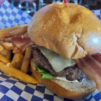 7 Mile House - 7 Mile Burger with Garlic Fries - Sports Bars Near Me - Brisbane, California 7 Mile House - 7 Mile Burger with Garlic Fries - Sports Bars Near Me - Brisbane, California