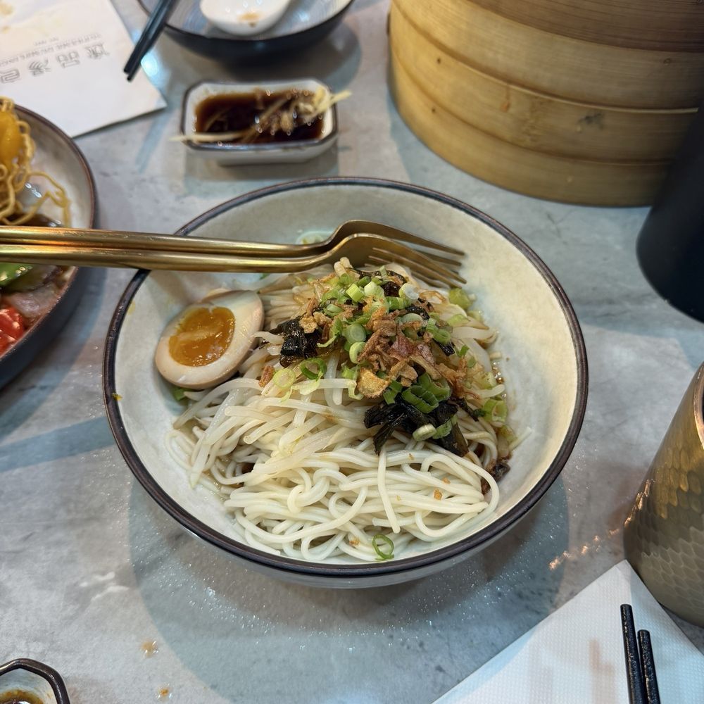 Supreme Dumplings - scallion oil noodles - Shanghainese Near Me - Bellevue, Washington Supreme Dumplings - scallion oil noodles - Shanghainese Near Me - Bellevue, Washington