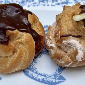 Creme De La Creme Cream Puffs - Cream puffs! - Desserts Near Me