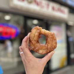Donut King Waikiki - Old fashioned