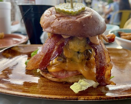 Bourbon & Burger by null