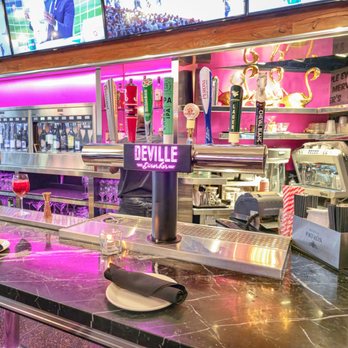 Deville Dinerbar - Diners Near Me - Montreal, Quebec Deville Dinerbar - Diners Near Me - Montreal, Quebec